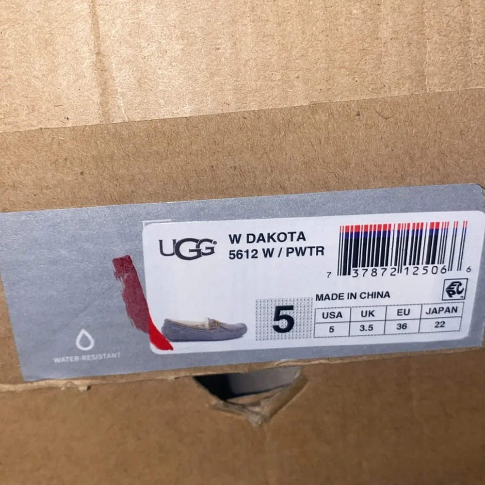 UGG DAKOTA - Picture 7 of 7